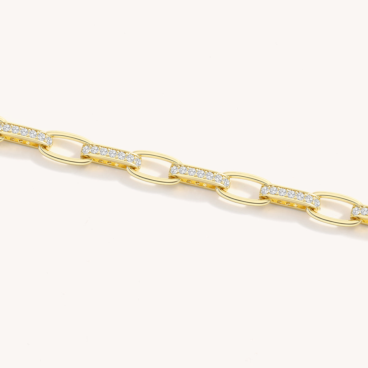 Gros plan des maillons et des zircons du Bracelet Maillons Lumière, Sway