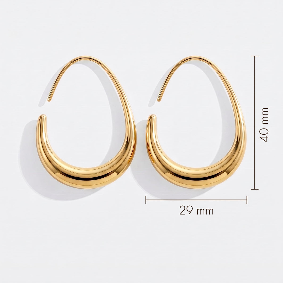 Dimensions des Créoles Goutte Fluide Sway : 40 × 29 mm
